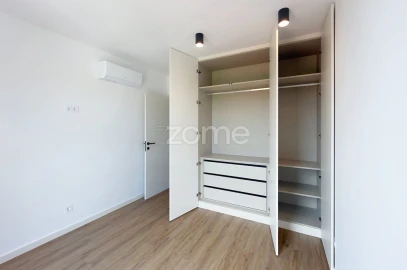 Apartamento T2 para Venda em Santo Antonio dos Olivais