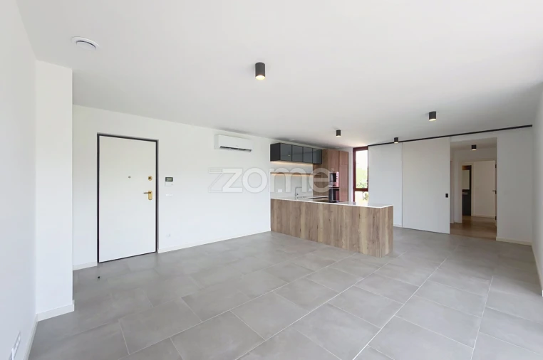 Apartamento T2 para Venda em Santo Antonio dos Olivais Foto 5