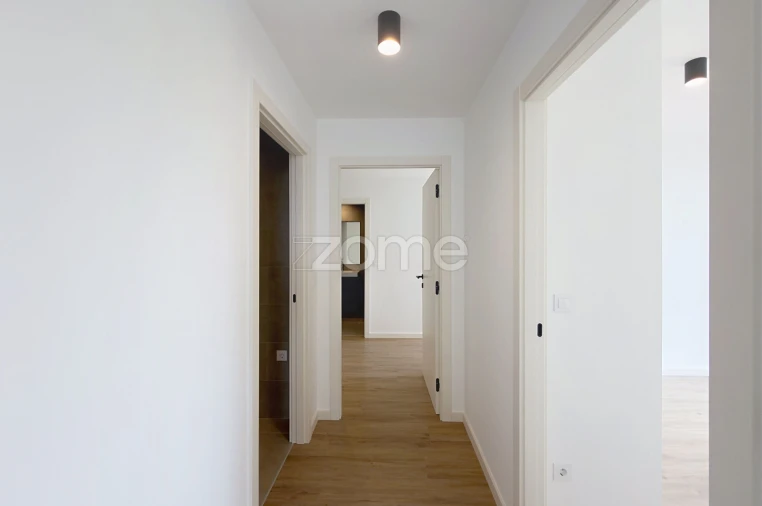 Apartamento T2 para Venda em Santo Antonio dos Olivais Foto 22
