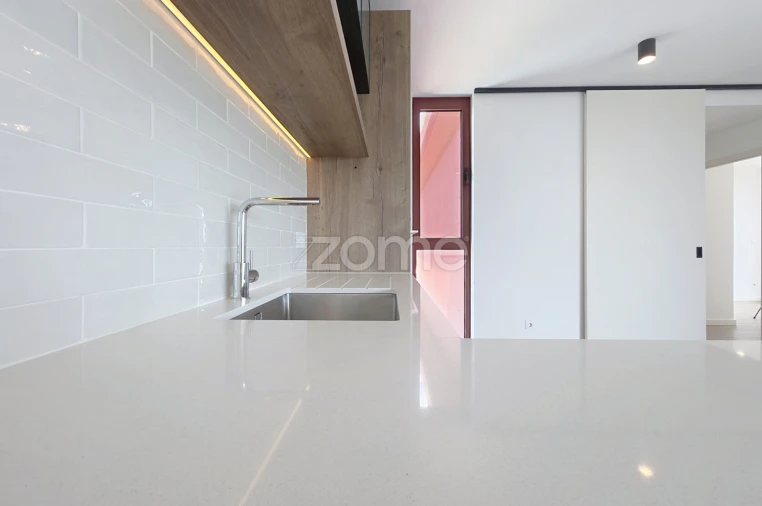 Apartamento T2 para Venda em Santo Antonio dos Olivais Foto 9