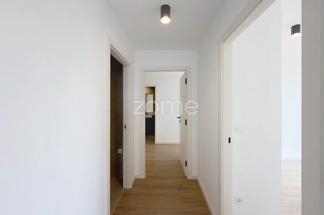 Apartamento T2 para Venda em Santo Antonio dos Olivais Foto 22