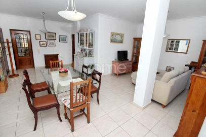 Apartamento T3 para Venda em Portimão