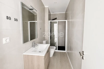 Apartamento T1 para Arrendamento em Campo de Ourique