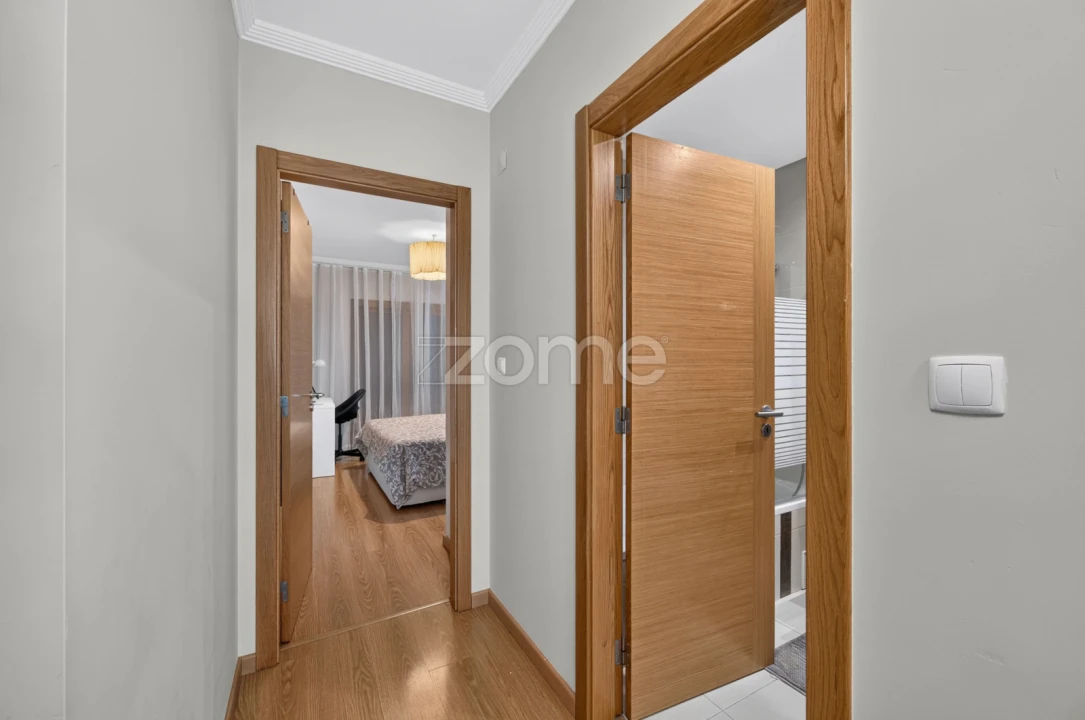 Apartamento T3 para Venda em Ramada e Caneças Foto 23