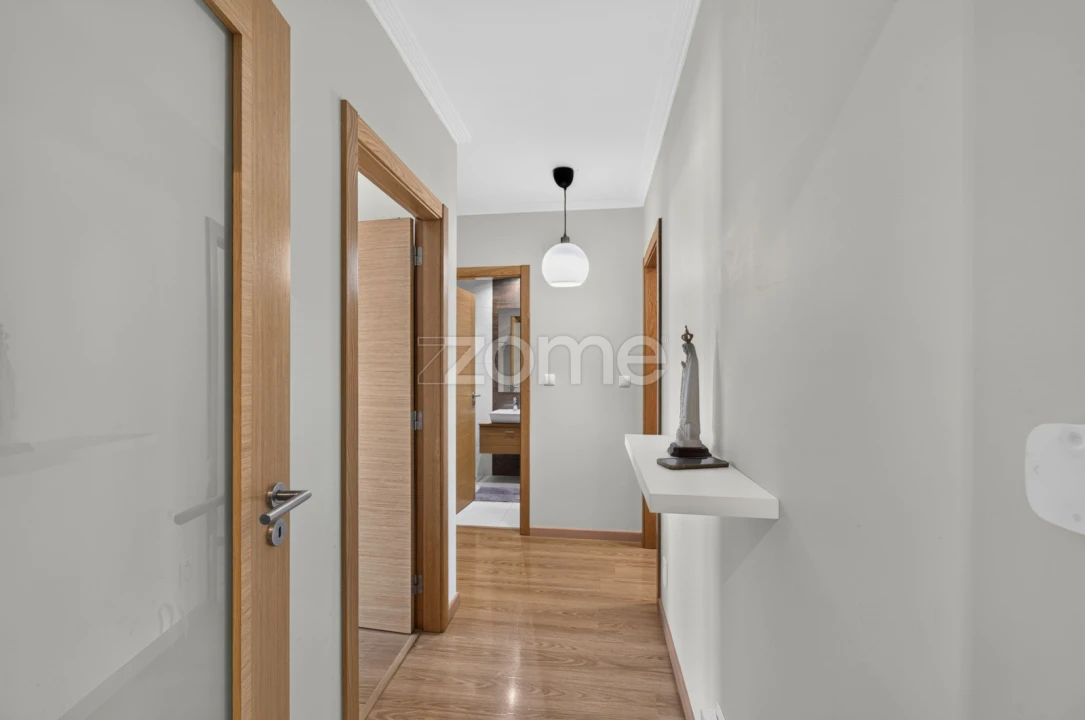 Apartamento T3 para Venda em Ramada e Caneças Foto 15