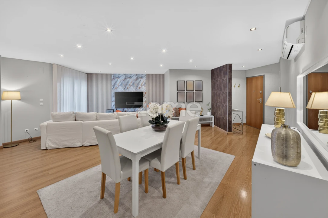 Apartamento T3 para Venda em Ramada e Caneças Foto 2