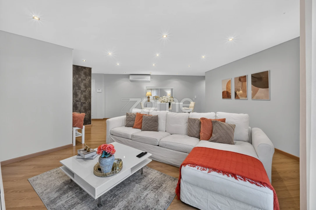 Apartamento T3 para Venda em Ramada e Caneças Foto 5