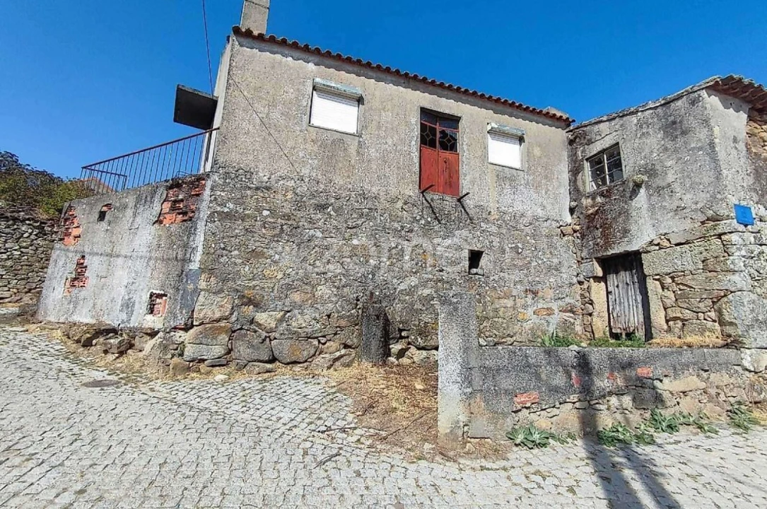 Moradia T3 para Venda em Valbom/Bogalhal Foto 3