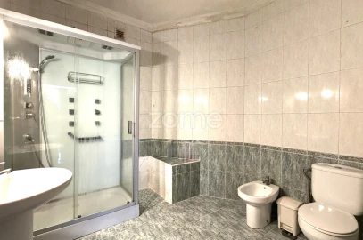 Apartamento T4 para Venda em Barroselas e Carvoeiro