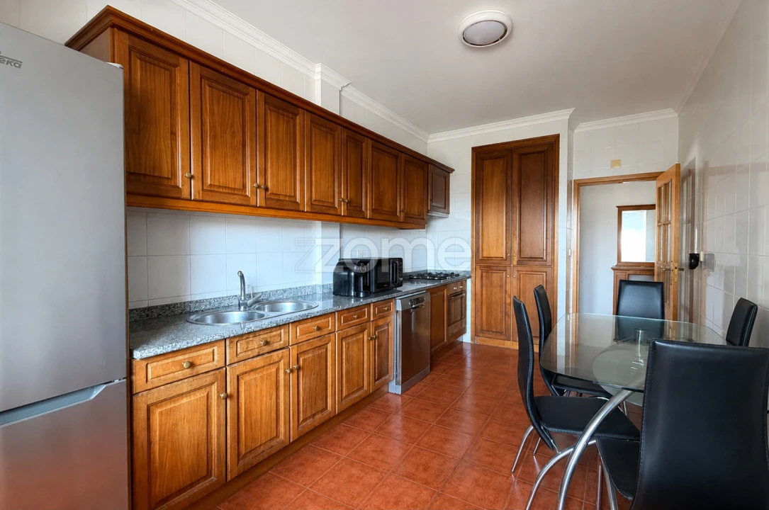 Apartamento T4 para Venda em Barroselas e Carvoeiro Foto 8