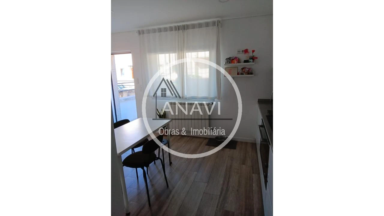 Moradia T2 para Venda em Santa Maria Maior e Monserrate e Meadela Foto 5
