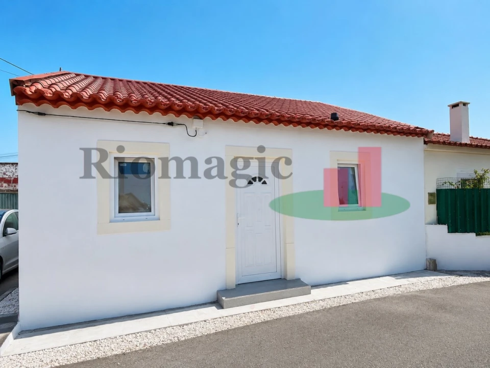 Moradia T2 para Venda em São João da Ribeira e Ribeira de São João Foto 1