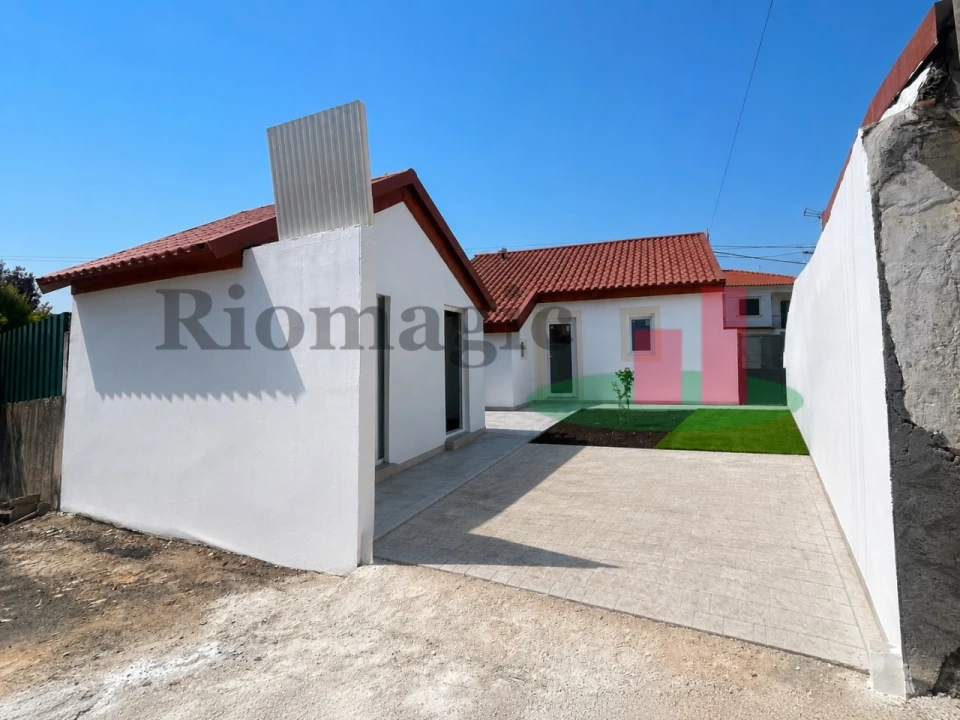 Moradia T2 para Venda em São João da Ribeira e Ribeira de São João Foto 2