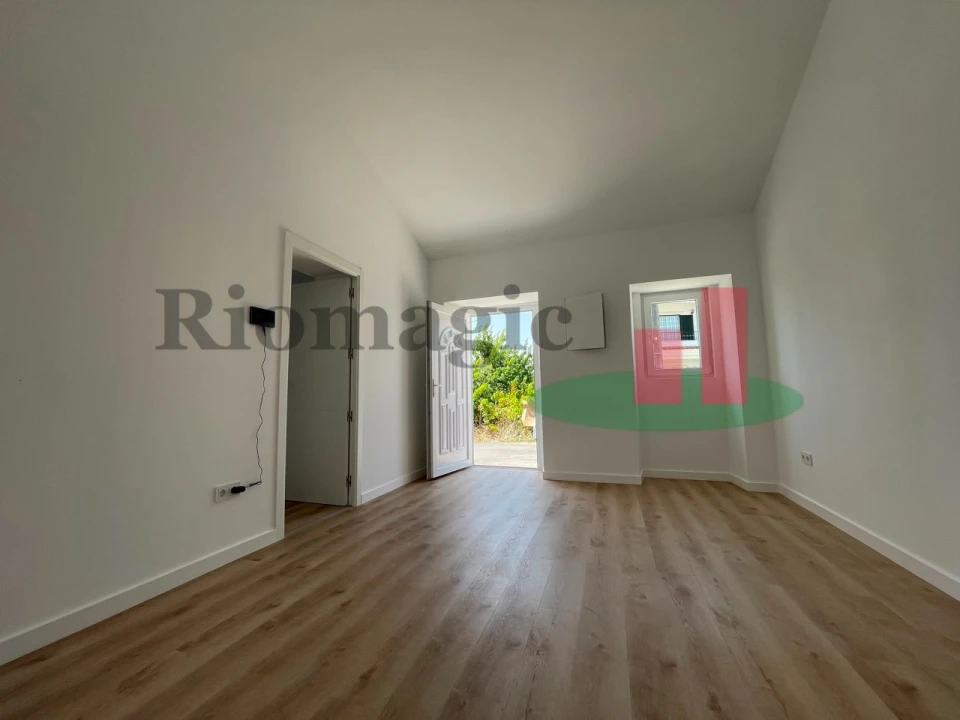 Moradia T2 para Venda em São João da Ribeira e Ribeira de São João Foto 4