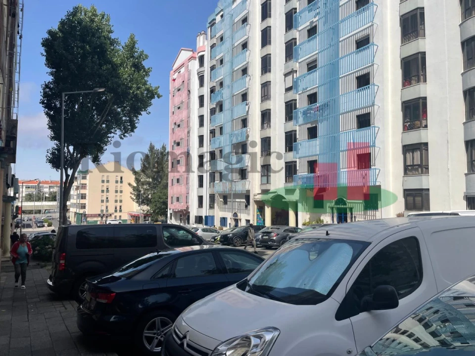 Apartamento T2 para Venda em Algueirão-Mem Martins Foto 27