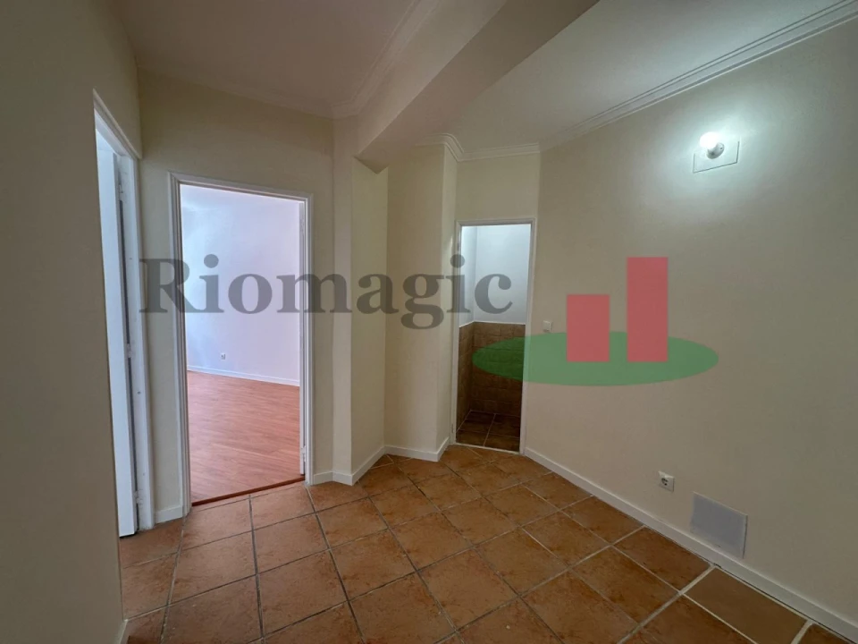 Apartamento T2 para Venda em Algueirão-Mem Martins Foto 19