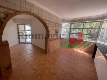 Apartamento T2 para Venda em Algueirão-Mem Martins
