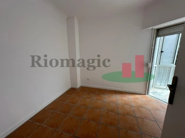 Apartamento T2 para Venda em Algueirão-Mem Martins