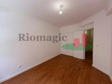 Apartamento T2 para Venda em Algueirão-Mem Martins