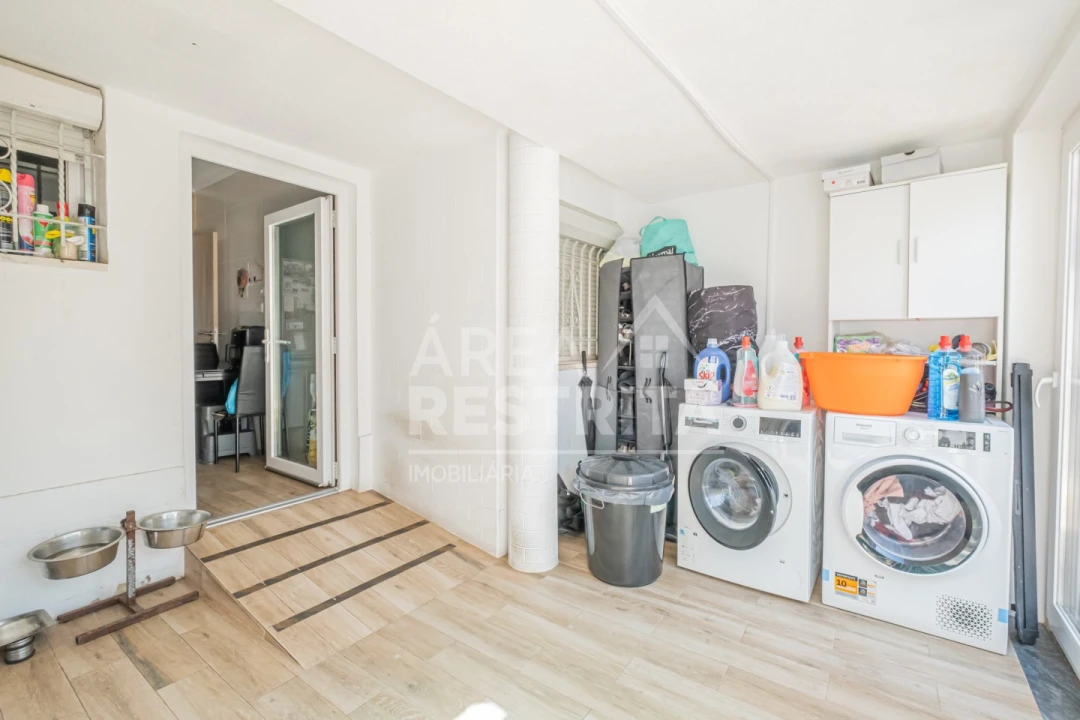 Moradia T4 para Venda em União das Freguesias de Setúbal Foto 35