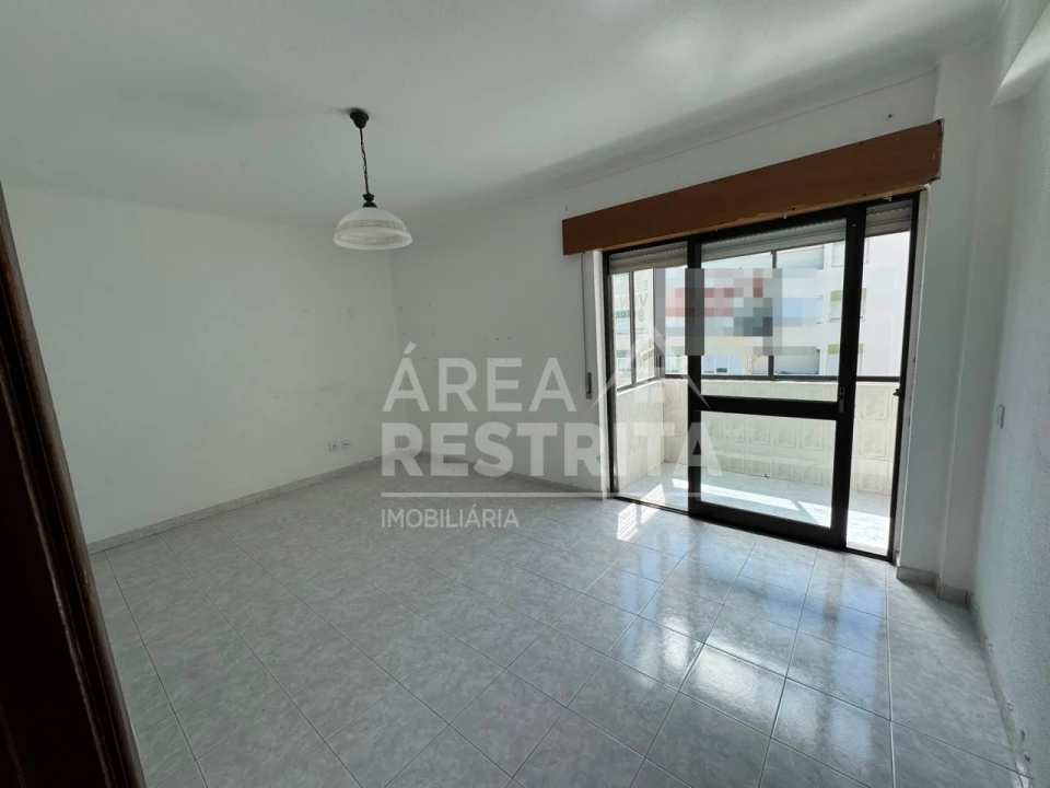 Apartamento T2 para Venda em Amora Foto 2