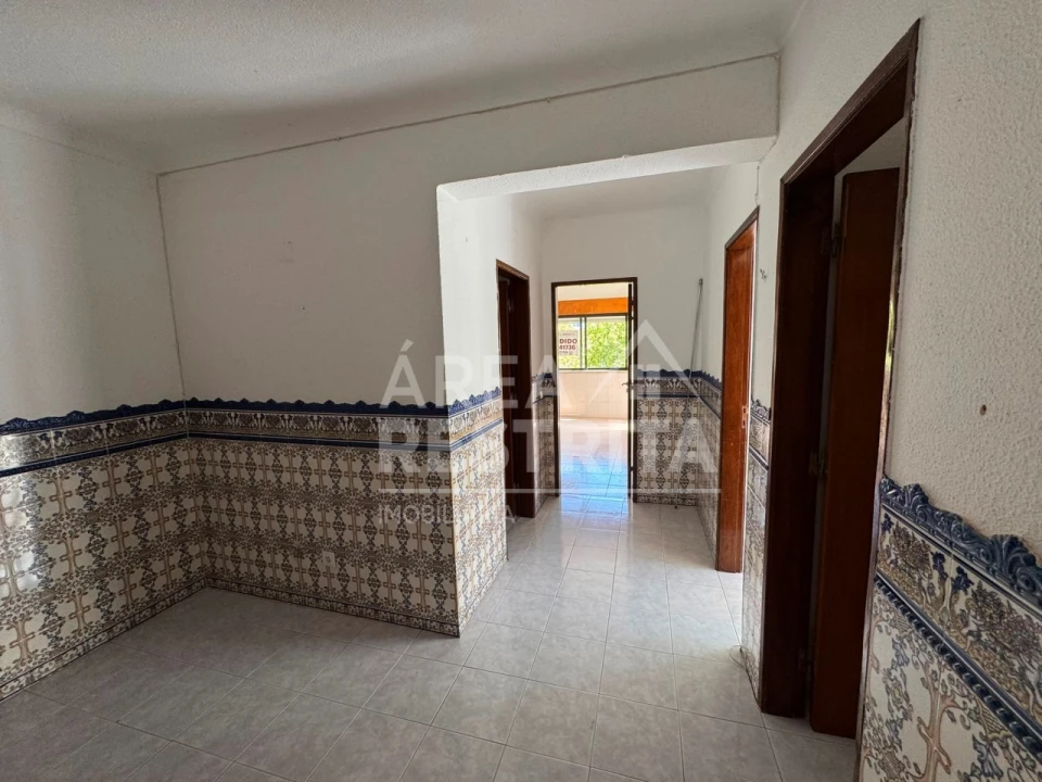 Apartamento T2 para Venda em Amora Foto 11
