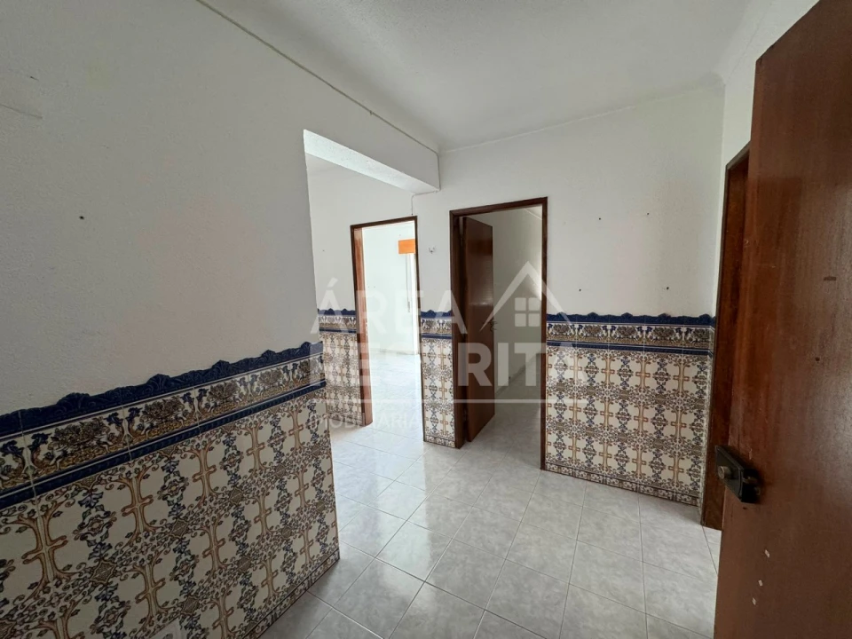 Apartamento T2 para Venda em Amora Foto 12