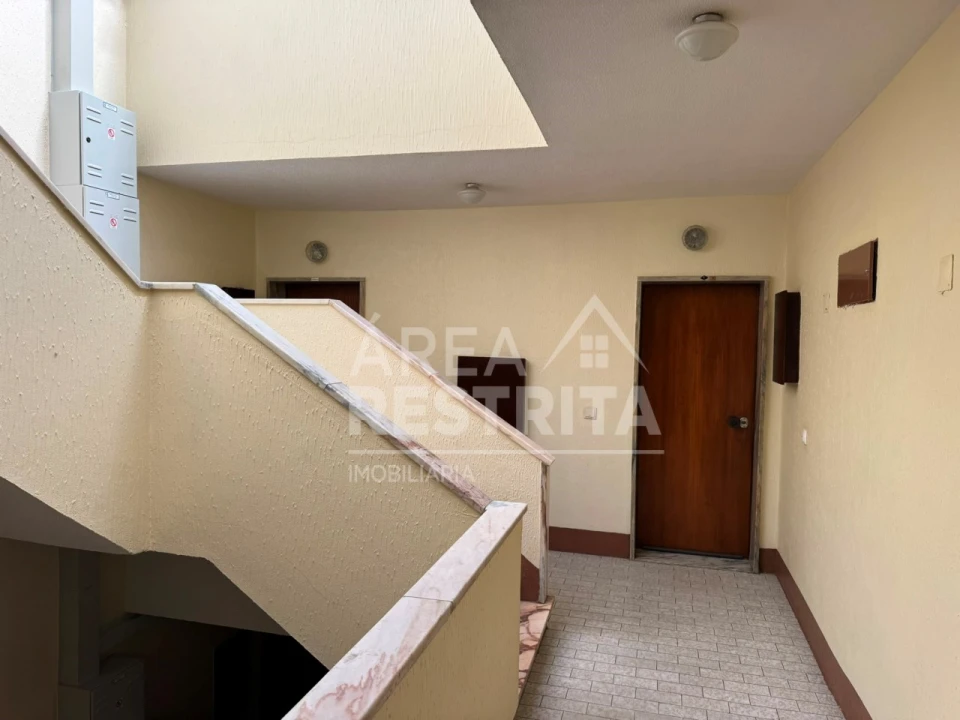 Apartamento T2 para Venda em Amora Foto 17