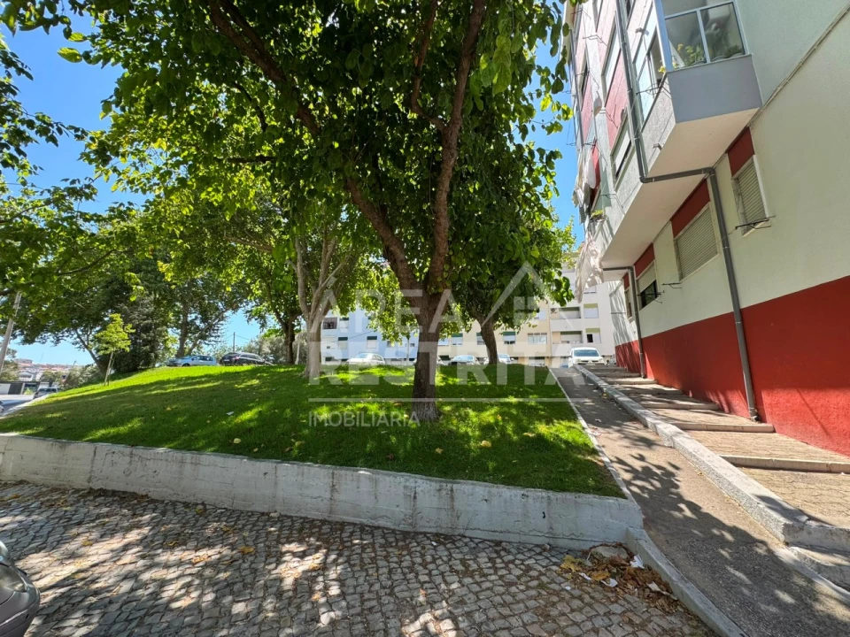 Apartamento T2 para Venda em Amora Foto 24