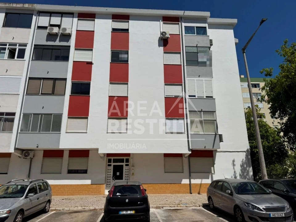 Apartamento T2 para Venda em Amora Foto 27