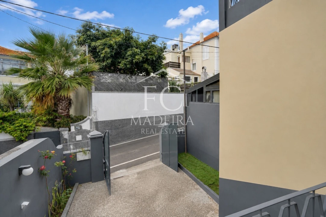 Moradia T3 para Venda em Santo Antonio Foto 18