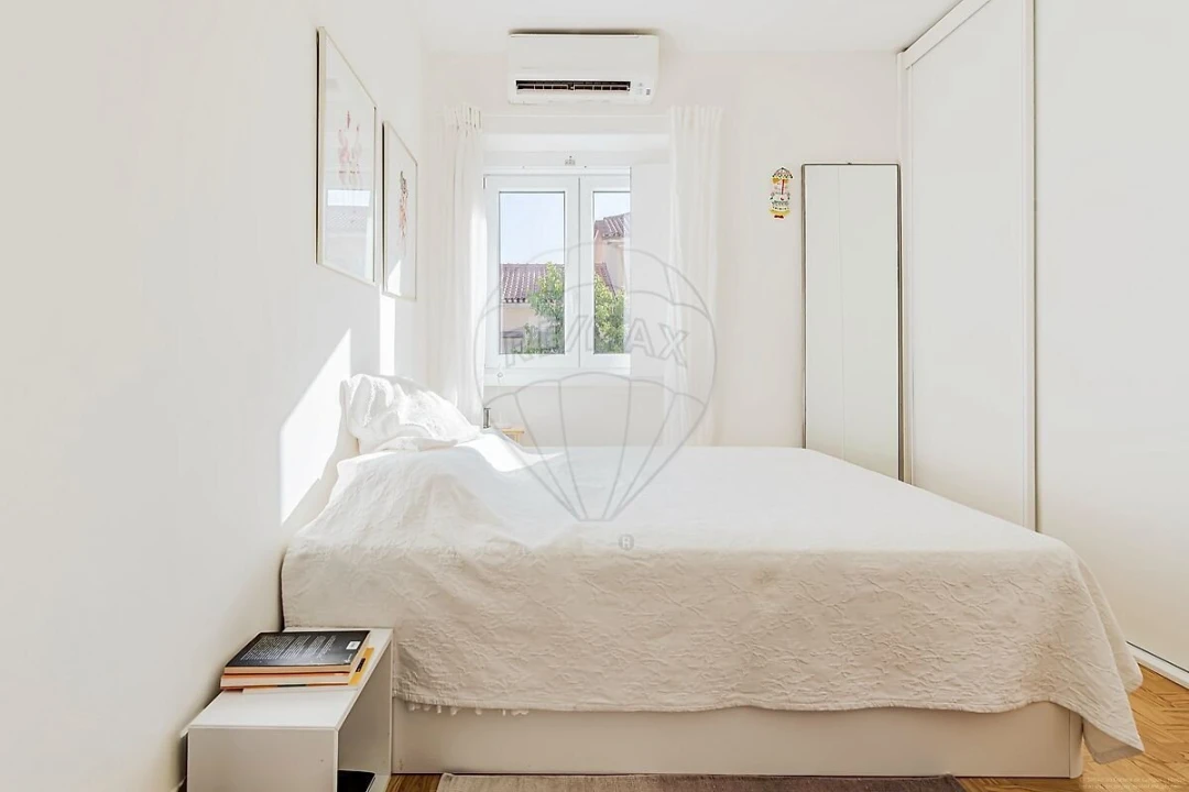 Apartamento T3 para Venda em Alvalade Foto 13
