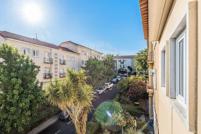 Apartamento T3 para Venda em Alvalade