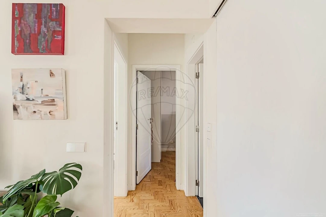 Apartamento T3 para Venda em Alvalade Foto 8