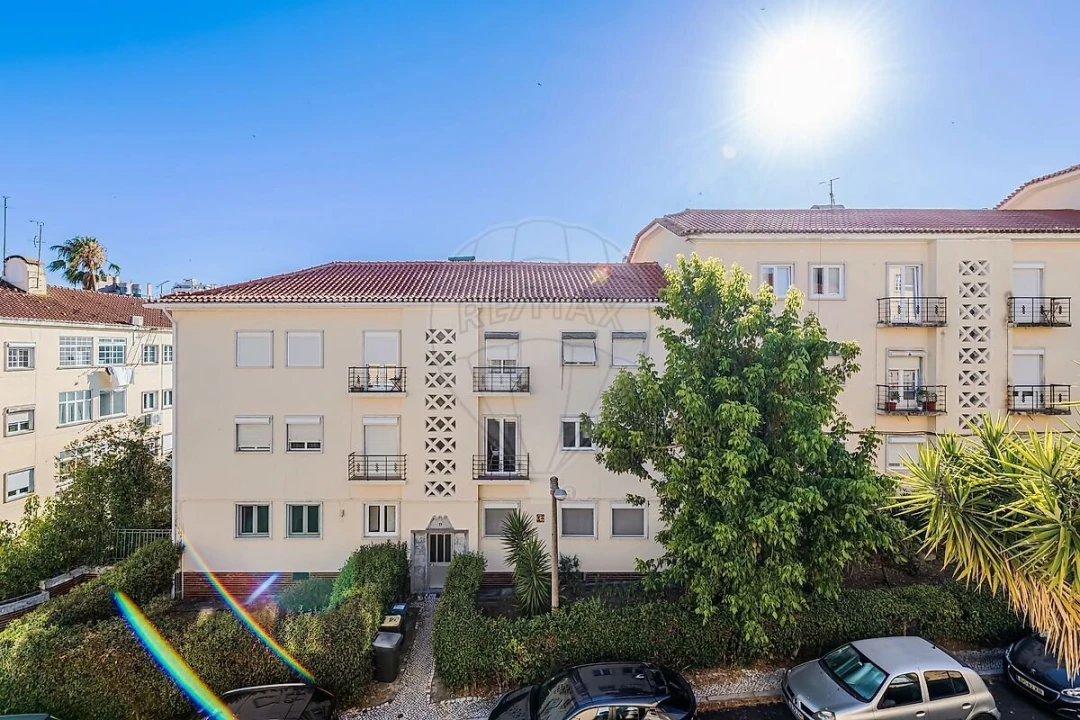Apartamento T3 para Venda em Alvalade Foto 17