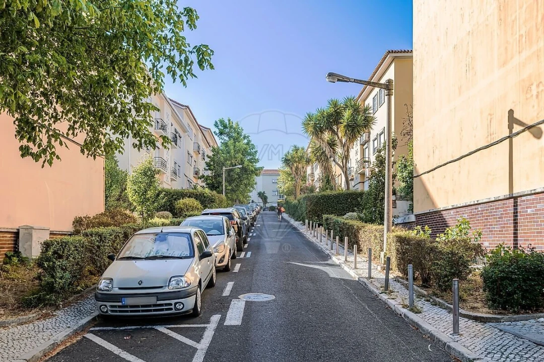 Apartamento T3 para Venda em Alvalade Foto 21
