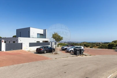 Moradia T3 para Venda em Barcarena