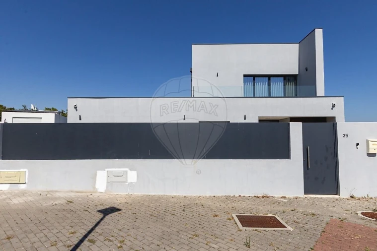 Moradia T3 para Venda em Barcarena Foto 46