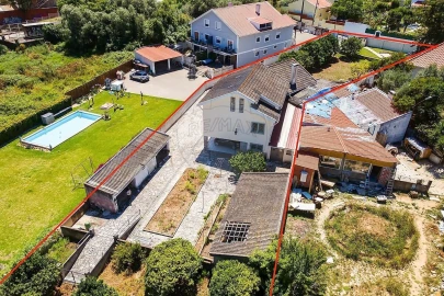 Moradia T3 para Venda em Rio de Mouro