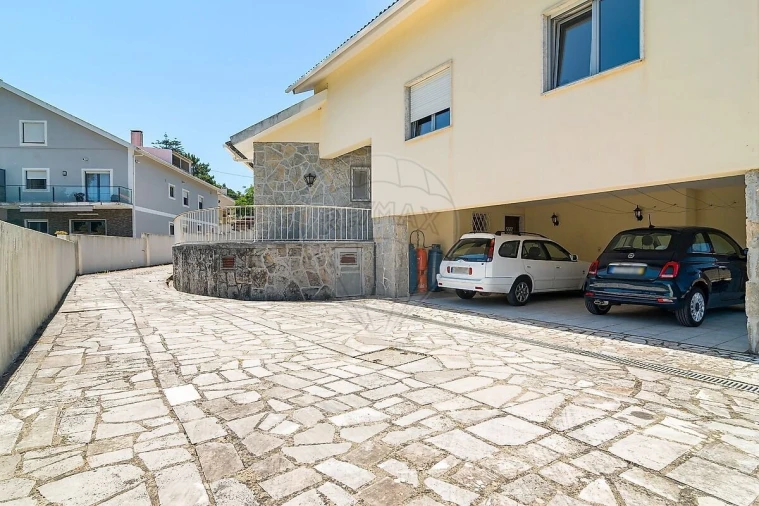 Moradia T3 para Venda em Rio de Mouro Foto 22