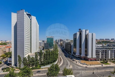 Apartamento T4 para Venda em Campolide
