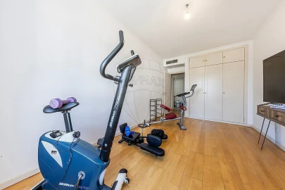Apartamento T4 para Venda em Campolide