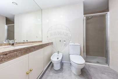 Apartamento T4 para Venda em Campolide