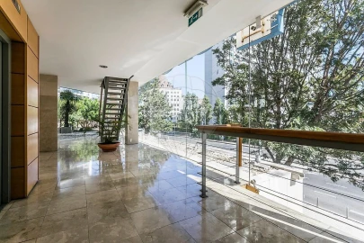 Apartamento T4 para Venda em Campolide