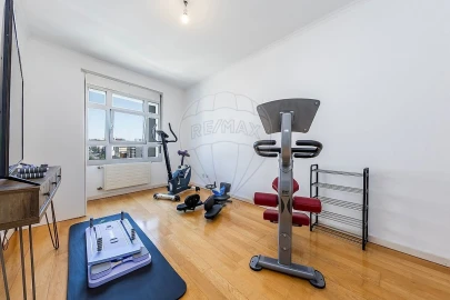 Apartamento T4 para Venda em Campolide