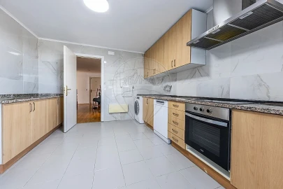 Apartamento T4 para Venda em Campolide