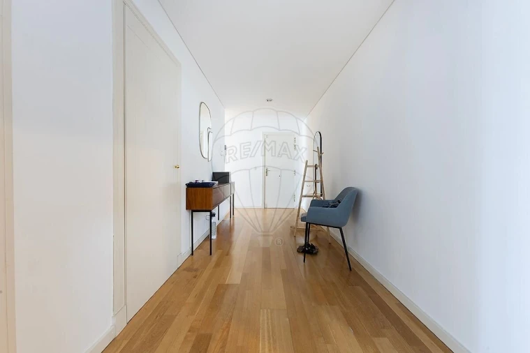 Apartamento T4 para Venda em Campolide Foto 14