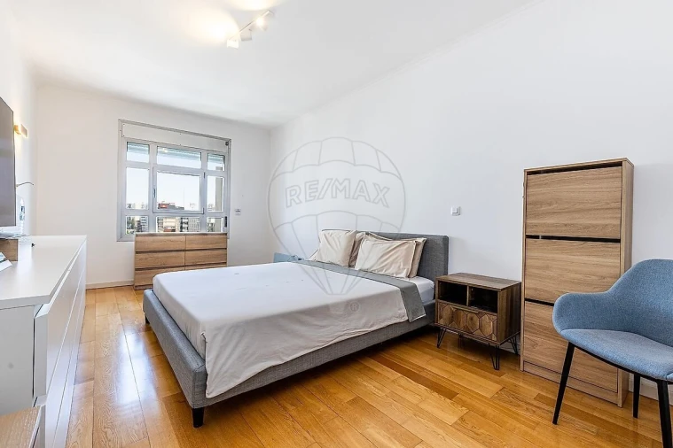 Apartamento T4 para Venda em Campolide Foto 23
