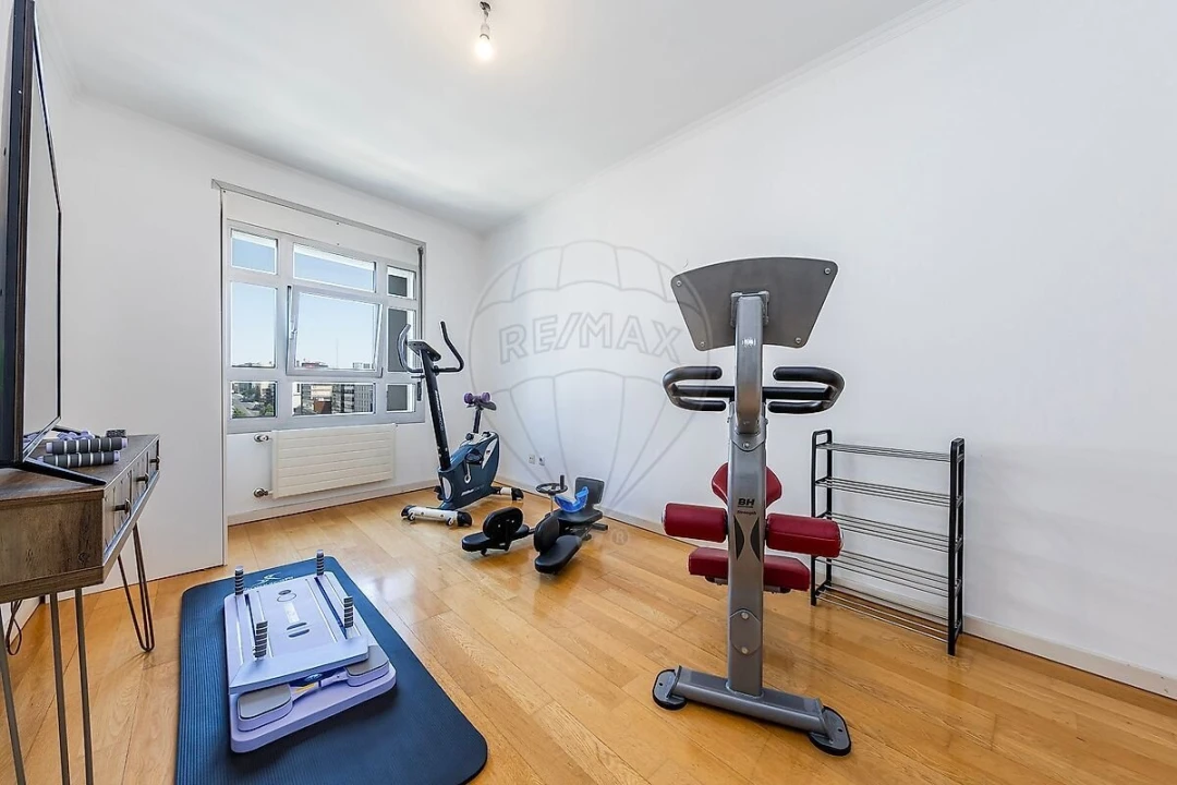 Apartamento T4 para Venda em Campolide Foto 22