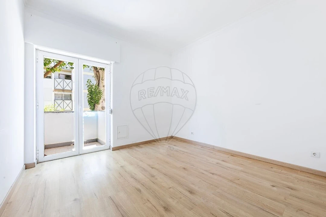 Apartamento T3 para Venda em Cascais e Estoril Foto 4